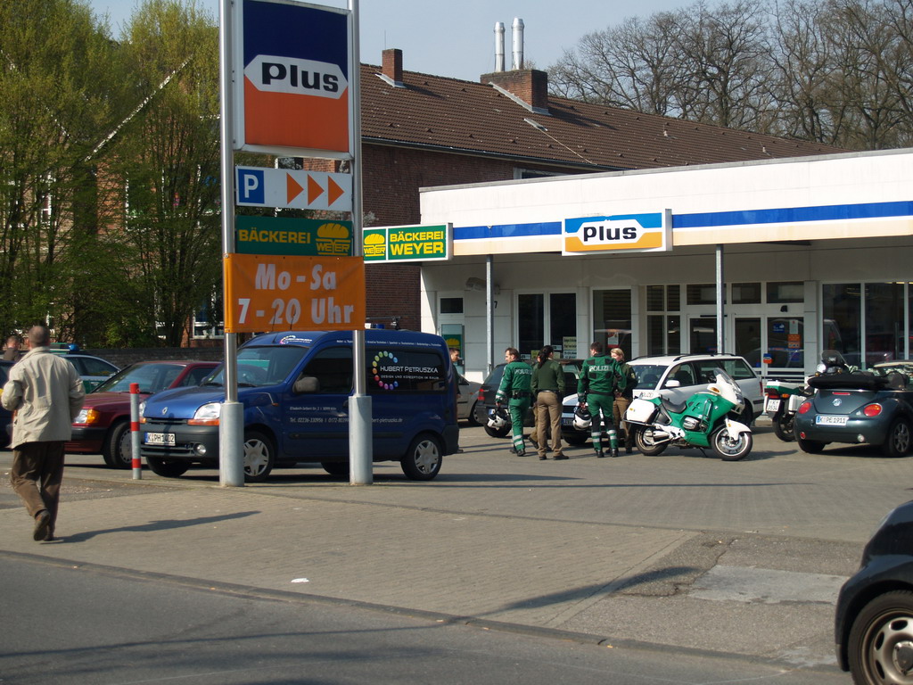 Messerstecherei Koeln Duennwald Berlinerstr P61.JPG